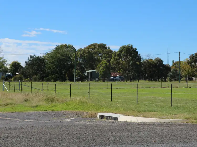 82-84 Tenterfield Street, Deepwater NSW 2371