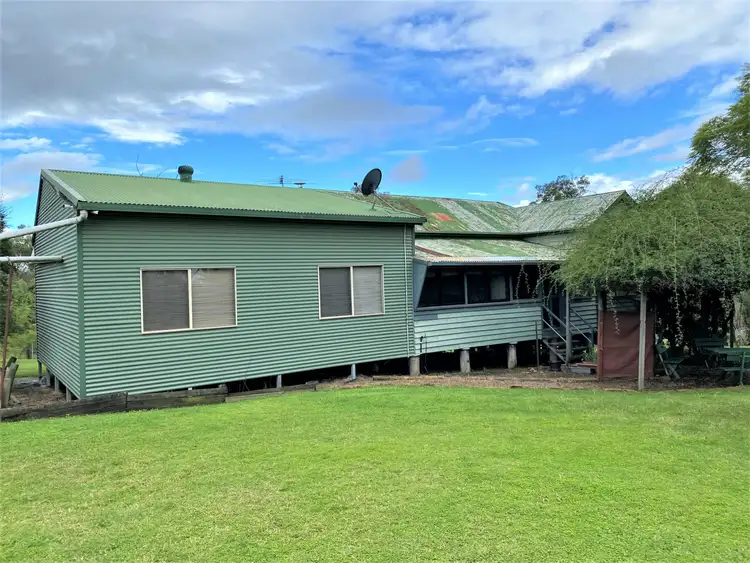14821 D'aguilar Highway, Nanango QLD 4615