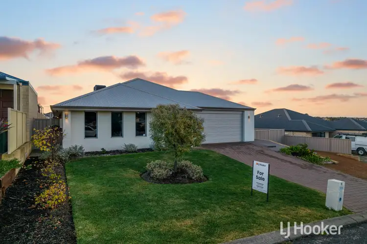 16 Robinia Rise, Collie WA 6225