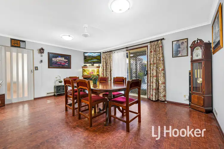 Fifth view of Homely house listing, 2 Forsyth Court, Cranbourne North VIC 3977