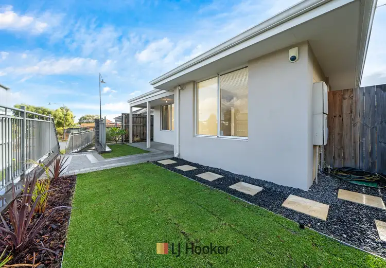 43 Redstone Trail, Ellenbrook WA 6069