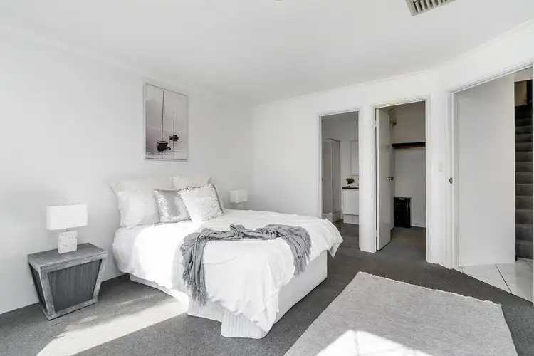 Fifth view of Homely house listing, 8 Shoalhaven Rise, Success WA 6164