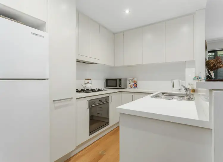 8/39-41 Lagoon Street, Narrabeen NSW 2101