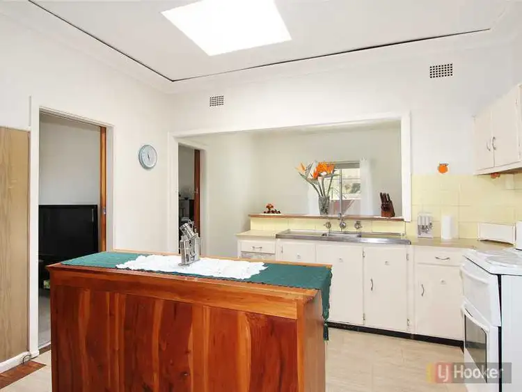 Third view of Homely flat listing, 5 Ray Place, Woodpark NSW 2164