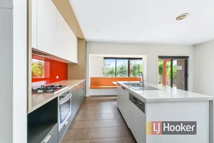 Seventh view of Homely house listing, 8 Viewmount Place, Sandhurst VIC 3977