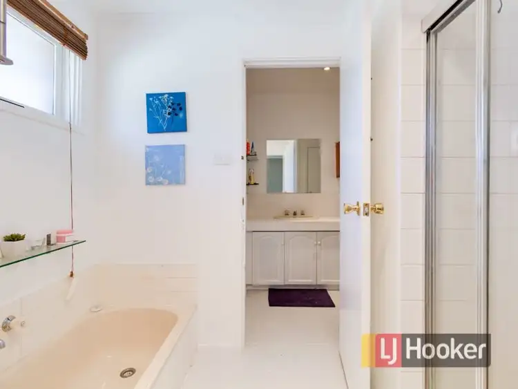 Sixth view of Homely house listing, 17 Skye Crescent, Endeavour Hills VIC 3802