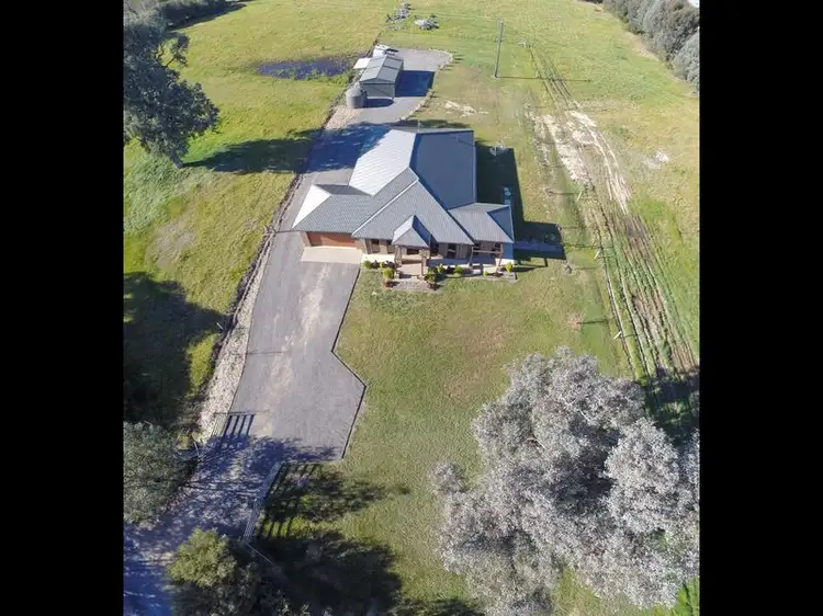 Second view of Homely house listing, 10 Inglis, Benalla VIC 3672