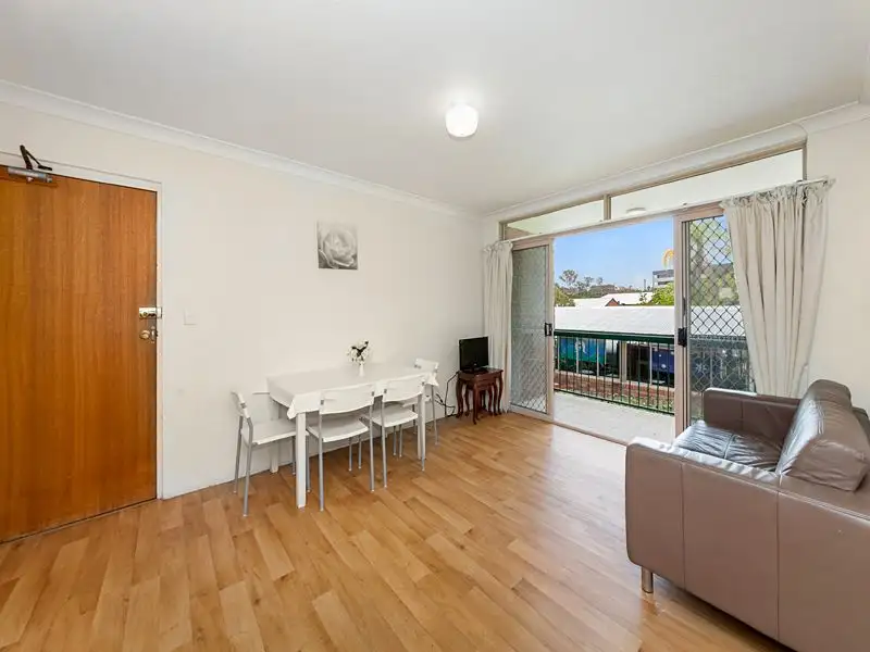 Main view of Homely unit listing, 1/33 York Street, Indooroopilly QLD 4068