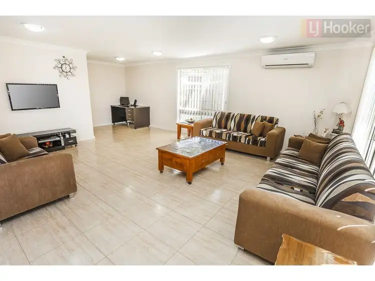 Seventh view of Homely house listing, 10 Yandoit Crt, Meadow Heights VIC 3048