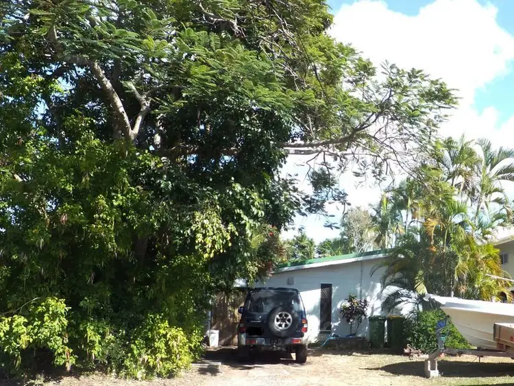 27 Morgan Street, Yorkeys Knob QLD 4878