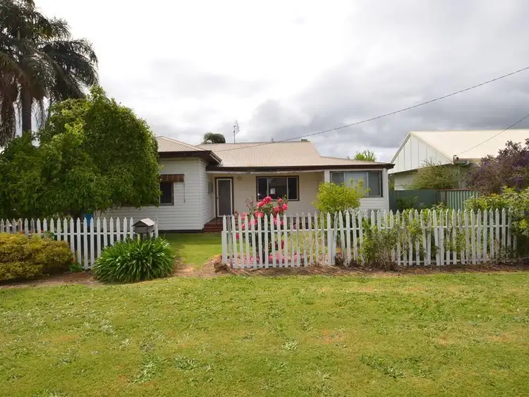 1 Kidson Street, Harvey WA 6220