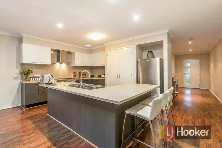 Second view of Homely house listing, 8 Perry Court, Pakenham VIC 3810
