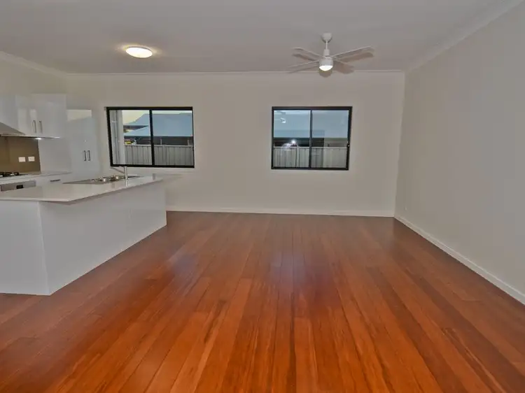 Fifth view of Homely house listing, 5 Ivers Place, Emerald QLD 4720