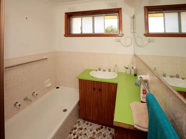 Sixth view of Homely house listing, 15 White Avenue, Kooringal NSW 2650