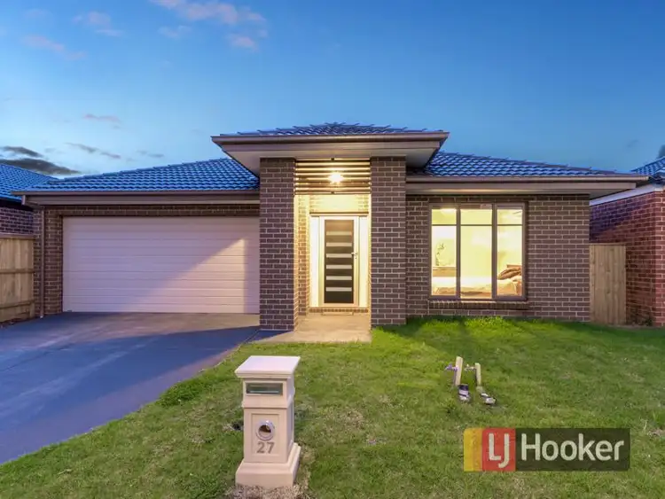 27 Denton Drive, Officer VIC 3809