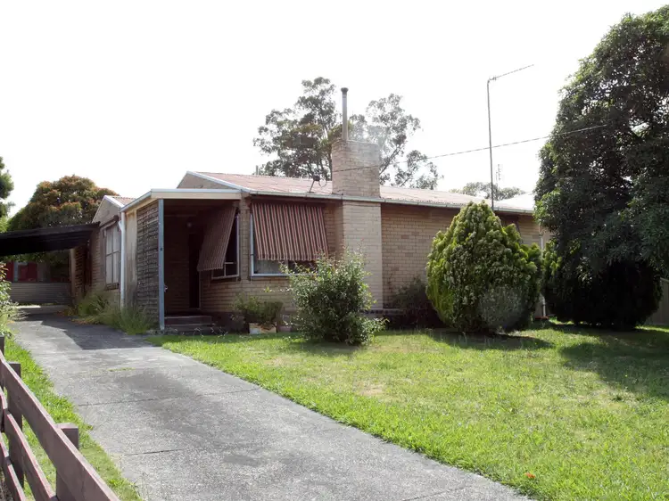 6 Centre Avenue, Eildon VIC 3713