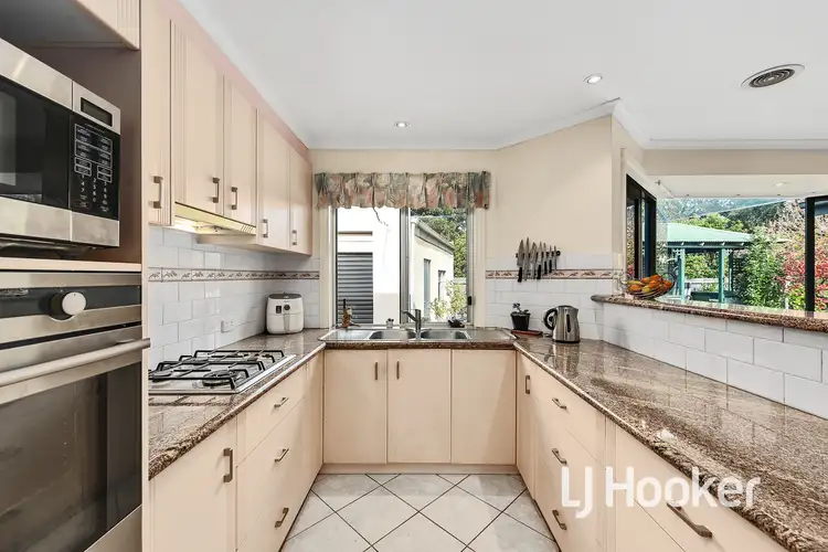 Fourth view of Homely house listing, 31 Highland Avenue, Hampton Park VIC 3976