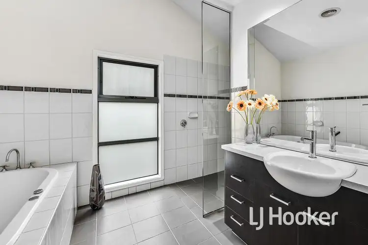 Sixth view of Homely house listing, 31 Highland Avenue, Hampton Park VIC 3976