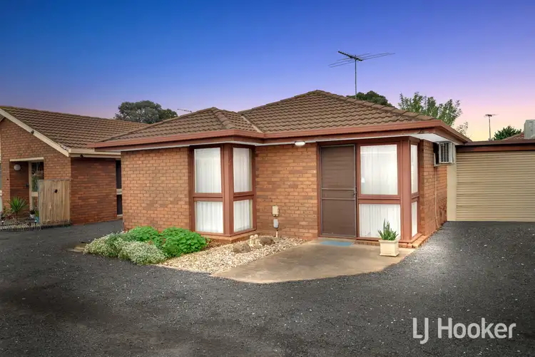 2/45 Staughton Street, Melton South VIC 3338