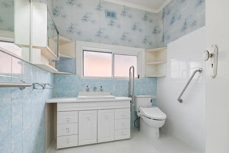 Sixth view of Homely house listing, 2 Raymond Avenue, Seaton SA 5023