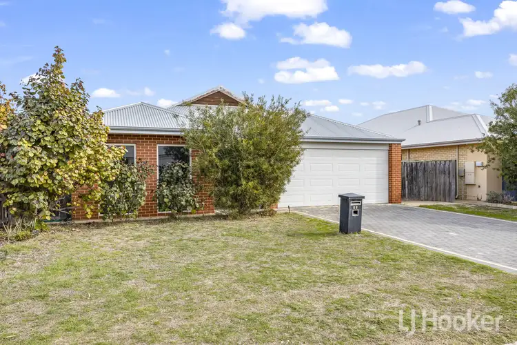 11 Lunar Street, Yanchep WA 6035