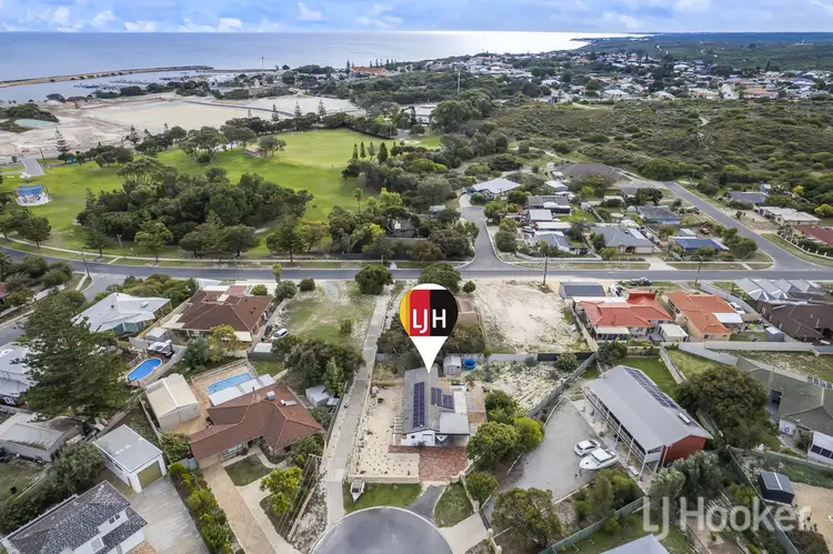 9 Emba Place, Two Rocks WA 6037