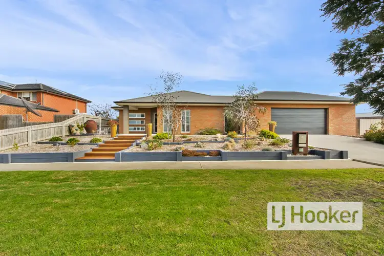 19 Eagle Bay Terrace, Paynesville VIC 3880