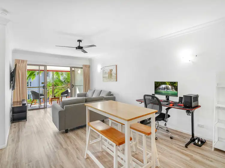 1122/2-10 Greenslopes Street, Cairns North QLD 4870