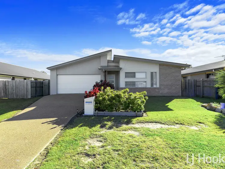 65 Bradman Way, Urangan QLD 4655