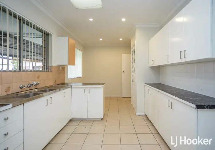 6 Angela Way, Maddington WA 6109