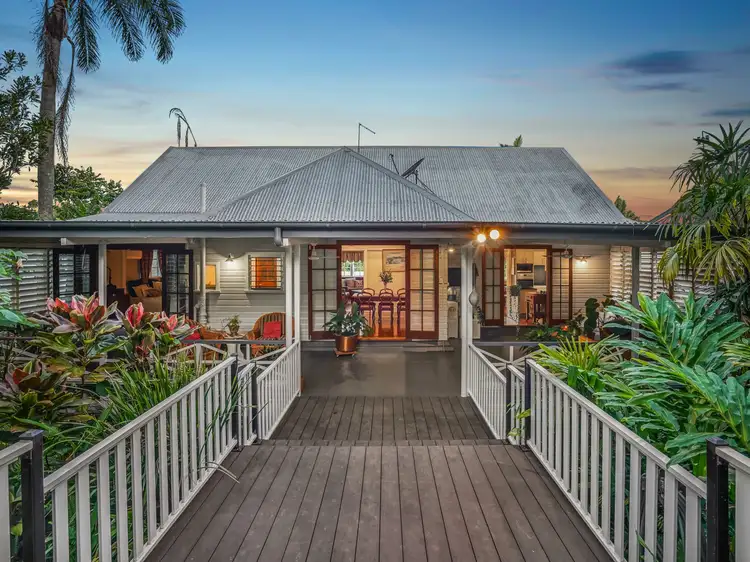 5 Bradford Street, Whitfield QLD 4870