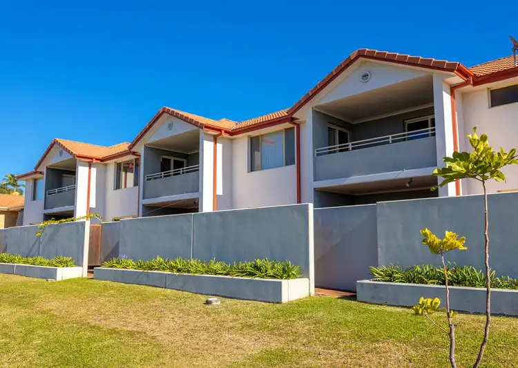 2/2 Mistral Place, Old Bar NSW 2430