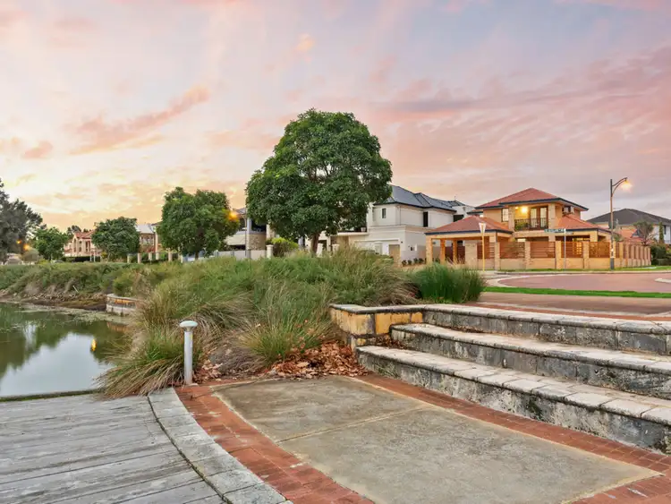 Fifth view of Homely house listing, 2 De Havilland View, Maylands WA 6051