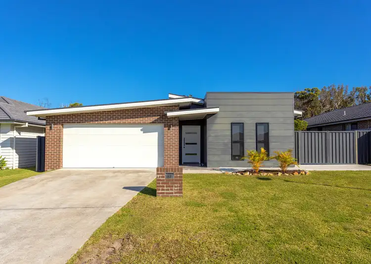 67 Albatross Way, Old Bar NSW 2430