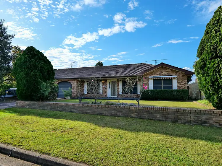 33 D'Arbon Avenue, Singleton NSW 2330