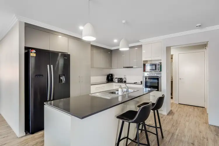 Fourth view of Homely unit listing, 2/15 Henry Street, Mount Lofty QLD 4350