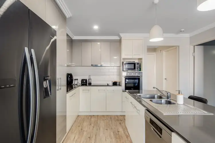 Fifth view of Homely unit listing, 2/15 Henry Street, Mount Lofty QLD 4350