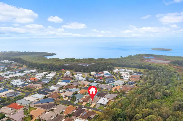 Second view of Homely house listing, 2 Sable Close, Thornlands QLD 4164