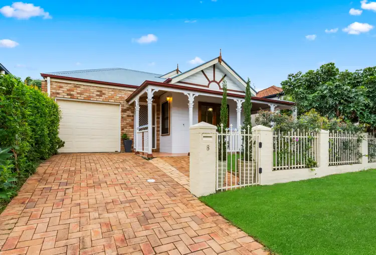 8 Windemere Crescent, Varsity Lakes QLD 4227