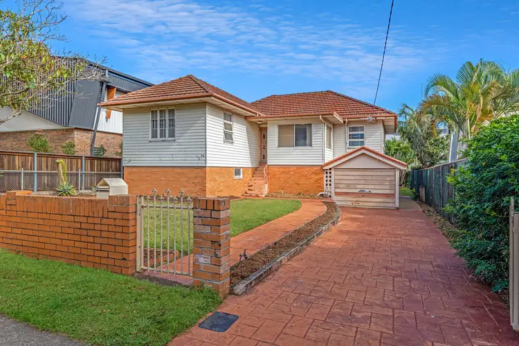 54 Windsor Street, Hamilton QLD 4007