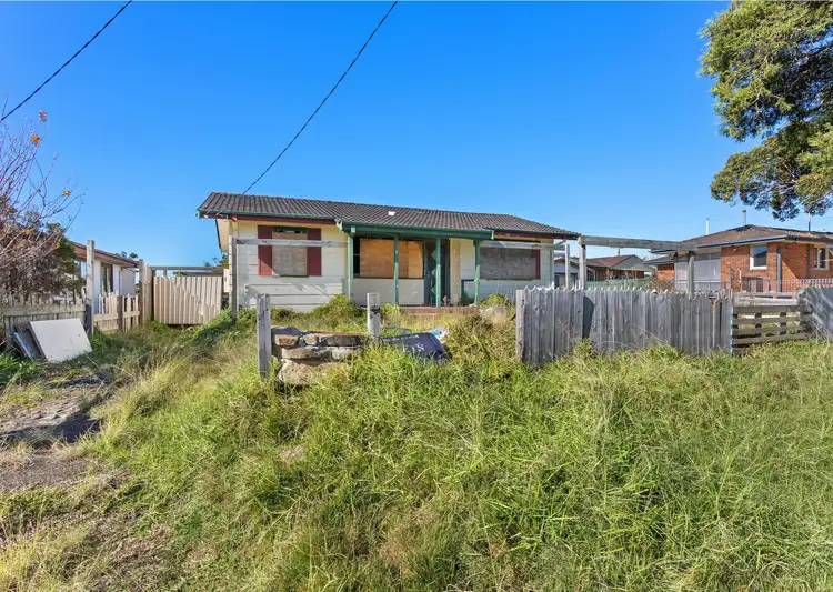 1 Valerie Street, Taree NSW 2430