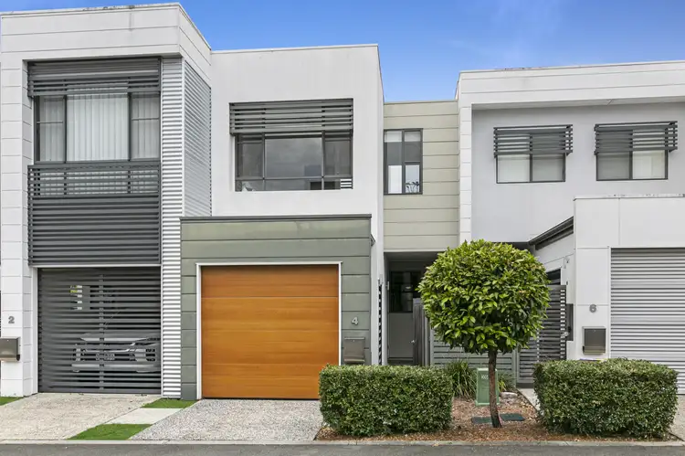 4/2 The Gardenway, Robina QLD 4226