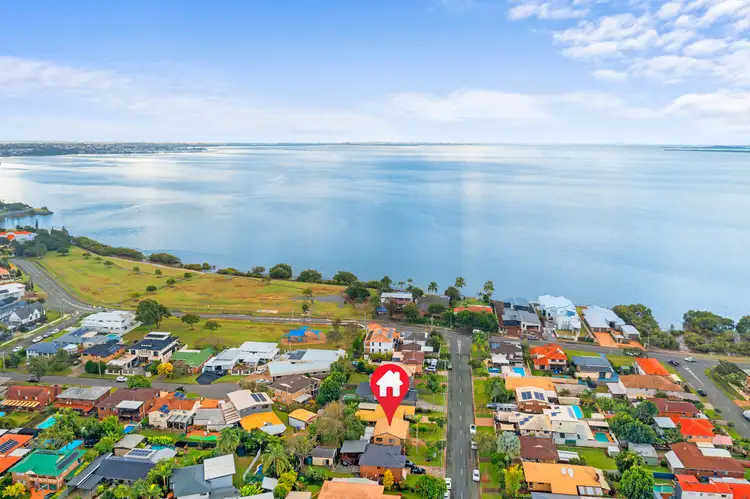 74 Murray Street, Birkdale QLD 4159
