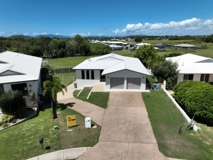 16 Silk Road, Bowen QLD 4805