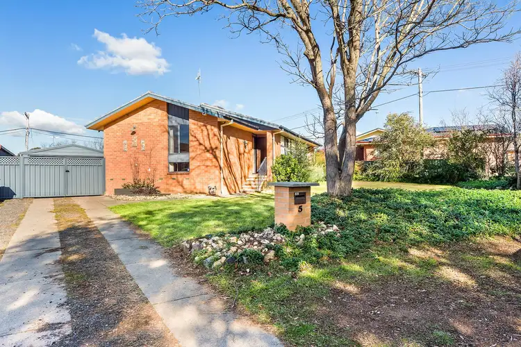 Second view of Homely house listing, 5 Thomas Place, Macgregor ACT 2615