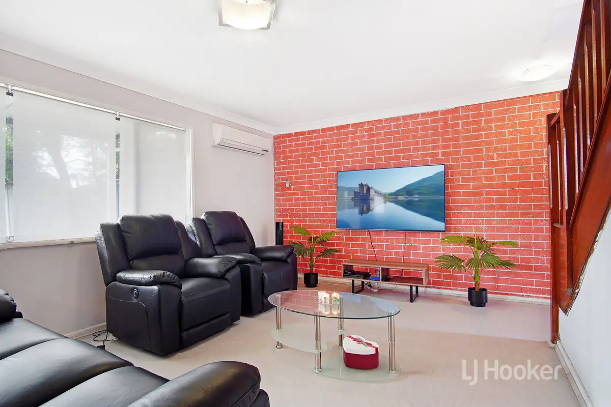 Main view of Homely townhouse listing, 31/300 Jersey Road, Plumpton NSW 2761