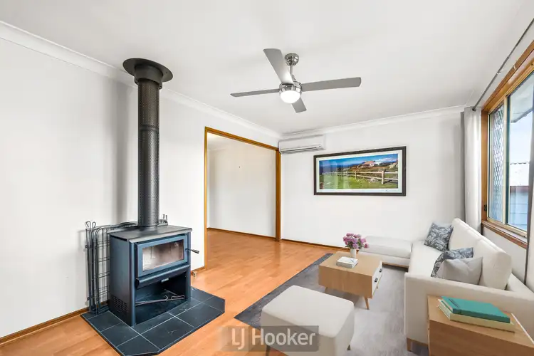 Fifth view of Homely house listing, 12 Lipton Close, Woodrising NSW 2284