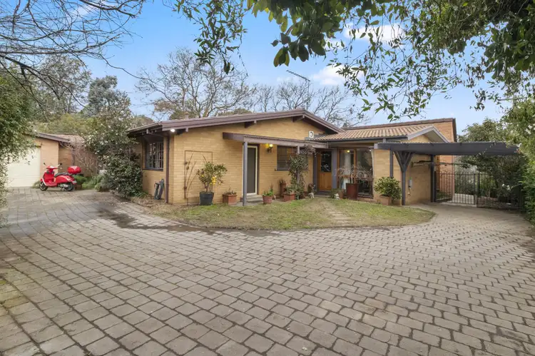 5 Bock Place, Weston ACT 2611