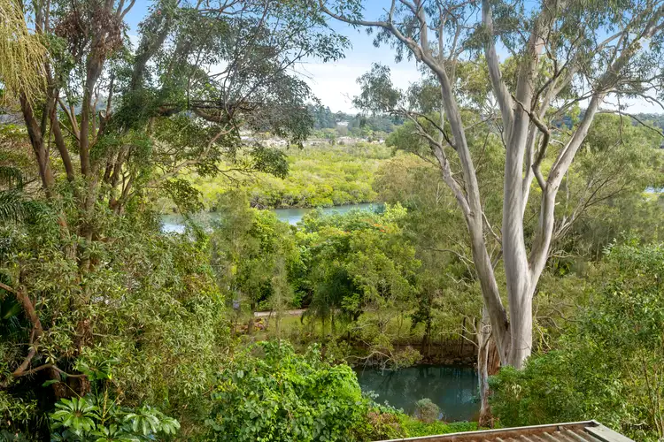 8 Hillcrest Avenue, Tweed Heads South NSW 2486