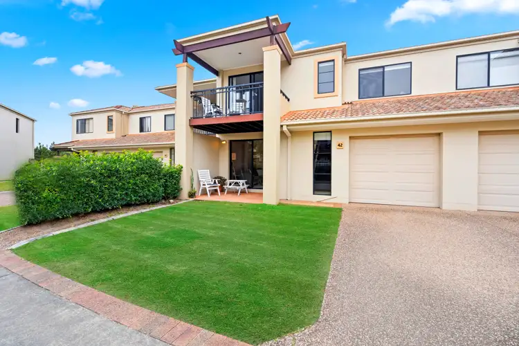 42/302 Christine Avenue, Varsity Lakes QLD 4227